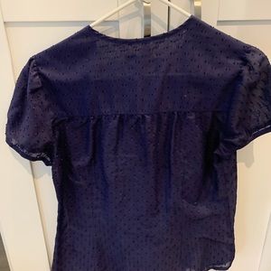 Lightweight slightly fitted blouse